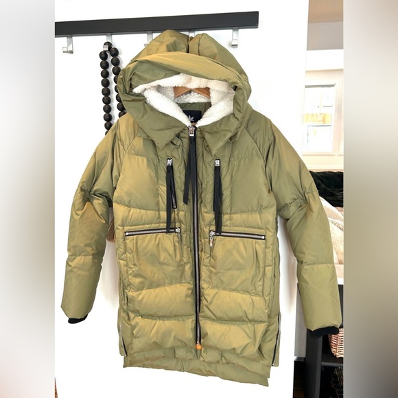 The Amazon Jacket Orolay Downfilled Jacket - Picture 2 of 7